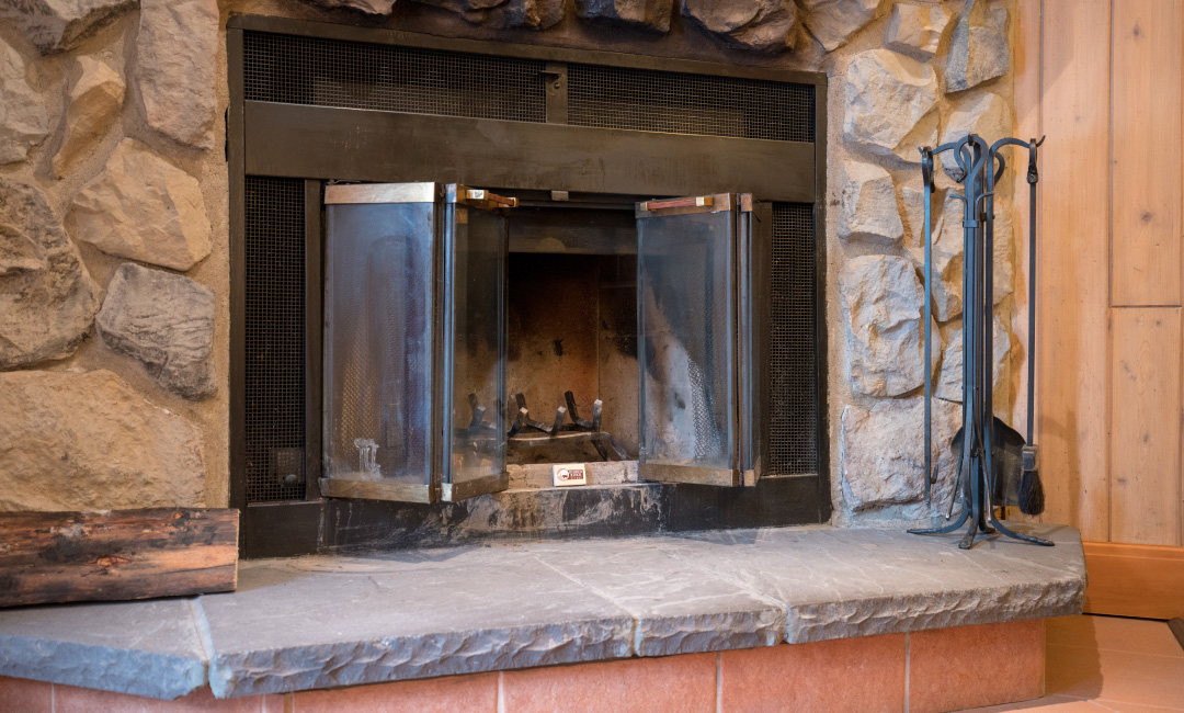 1 Bedroom Condo - Fireplace