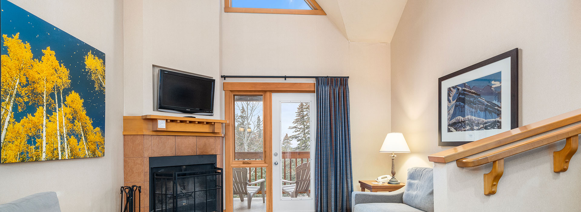 Living area with vaulted ceilings
